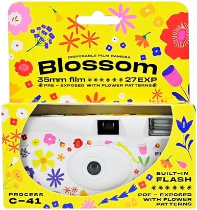Retocolor Blossom 400 35mm Disposable Film Camera 27EXP, ISO400, Color Negative Film, Focus Free, Easy to Use, Built in Flash, Single Use (Film and Battery Included) (Blossom)